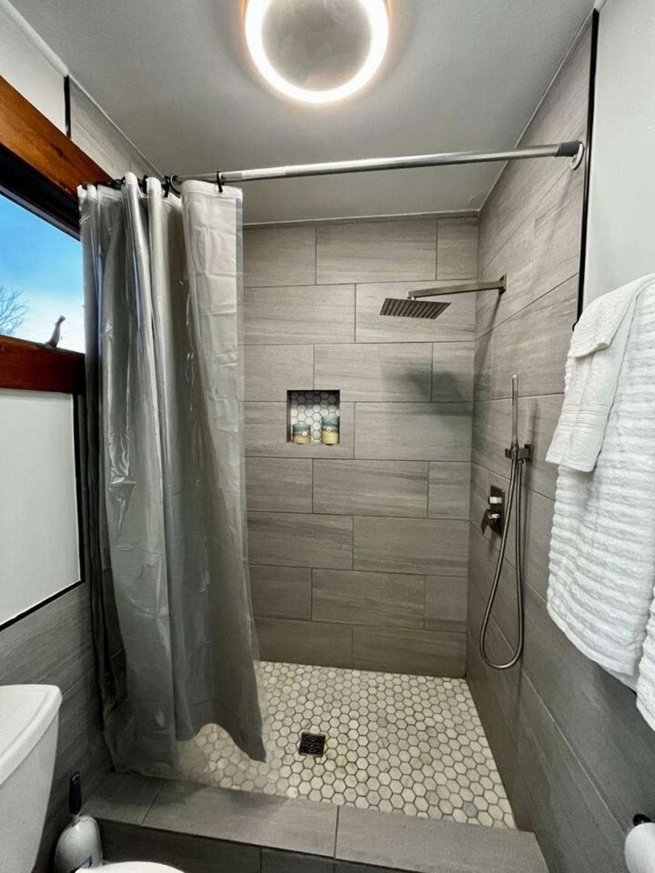 2 Bed Berkshire Getaway Minutes To Jiminy Peak Ski Hancock Exterior photo